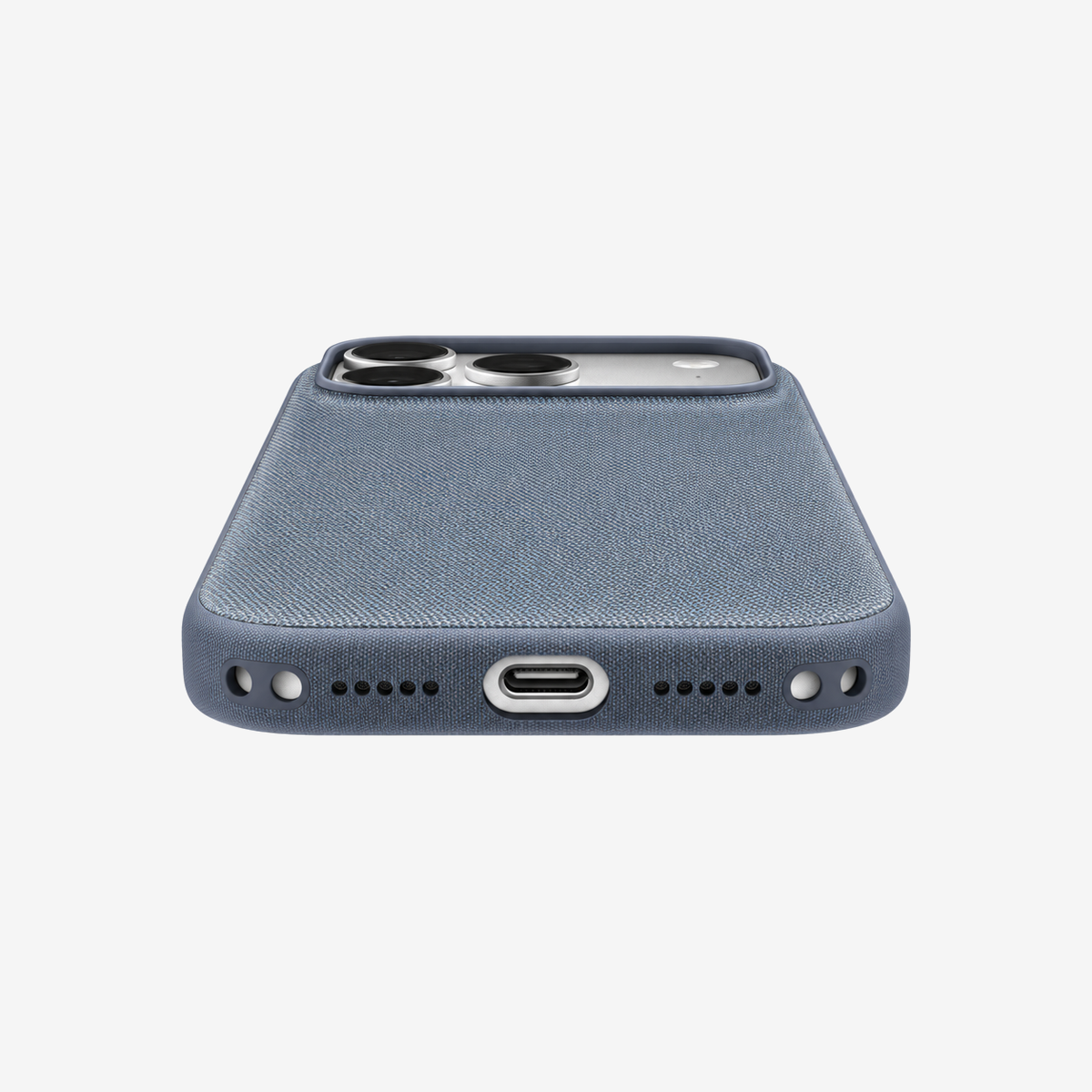 Merkloos geweven hoesje voor iPhone 18 Pro in Chambray-blauw, onderaanzicht, zonder logo, achtergrond #F5F5F5