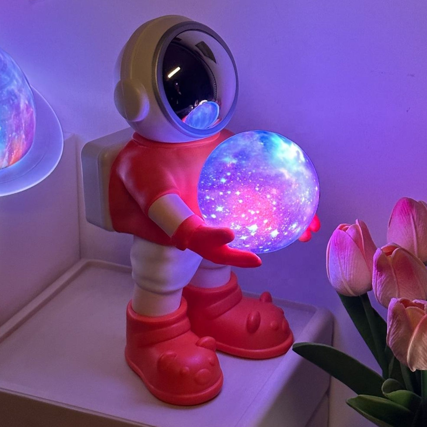 Astronaut Bluetooth Speaker met Kleurrijke Nachtlamp voor Sfeer en Muziek