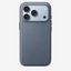 Merkloos geweven hoesje voor iPhone 18 Pro in Chambray-blauw, achteraanzicht, zonder logo, achtergrond #F5F5F5