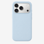 Siliconenhoesje voor iPhone 18 in Crisp Blue, achteraanzicht, zonder logo op lichtgrijze achtergrond