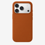 Siliconenhoesje voor iPhone 18 Pro in Terracotta, achteraanzicht, zonder logo op lichtgrijze achtergrond